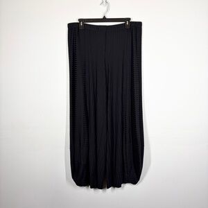 Alembika Black Ribbed Pants Size 5 or US 14/16